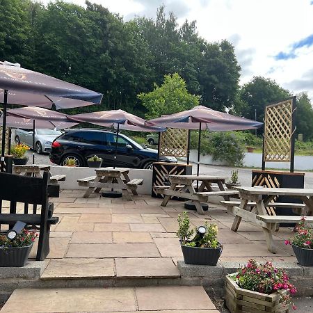Chainbridge Usk Riverside Gastro Pub And Accommodation Trostrey Buitenkant foto